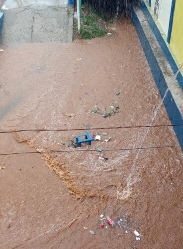 En El Cantón piden limpieza de drenajes