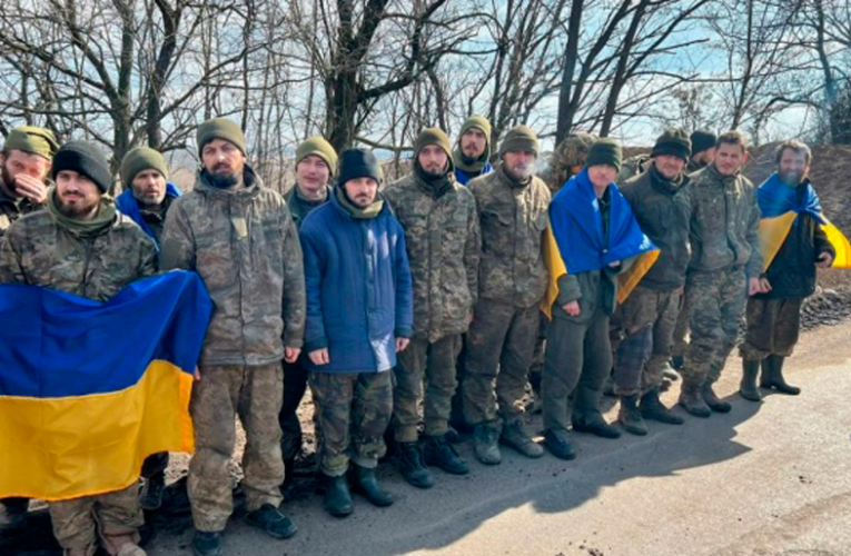Liberan a 2.238 ucranianos del cautiverio ruso