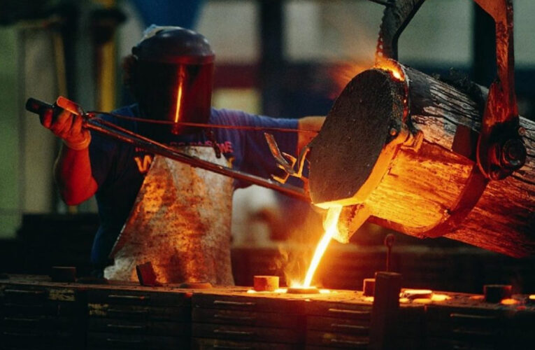 Vicepresidenta destaca mejoras significativas en la industria metalúrgica