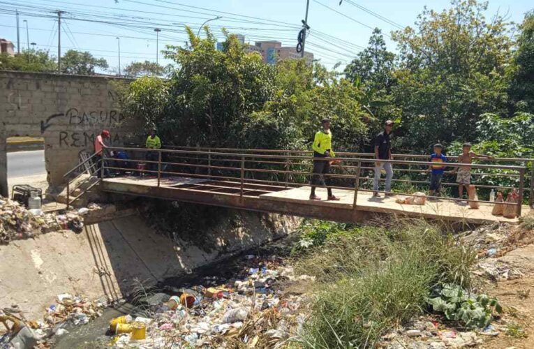 Recuperan el puente del sector 5 de Barrio Aeropuerto