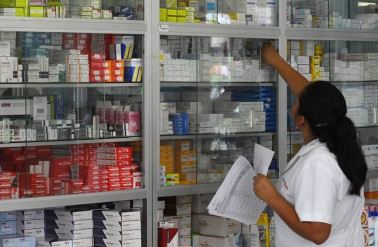 Mercado farmacéutico cayó 17 % en abril