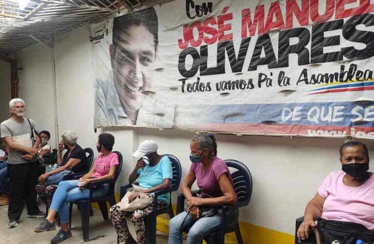 Fundación Manos para Vargas sigue dando medicamentos a los guaireños