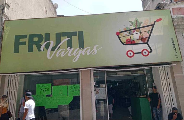 Trabajadores de Fruti Vargas exigen el pago del cestaticket