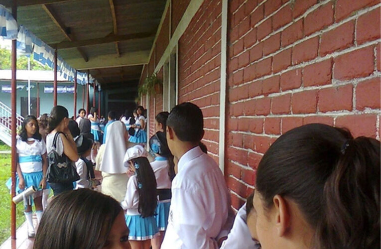 Ortega confisca colegio católico y expulsa a tres religiosas