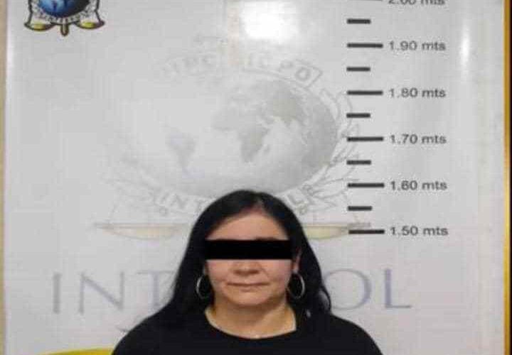 Detenida mujer en el aeropuerto por estafa