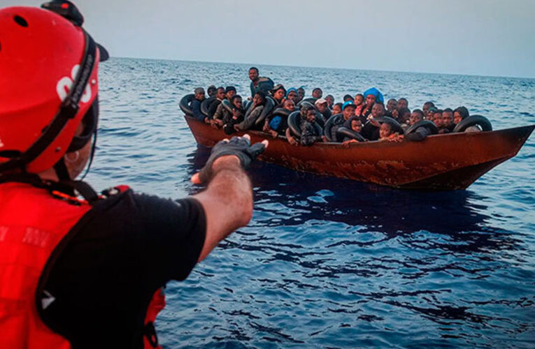 2.000 migrantes llegan a Lampedusa en últimas 24 horas