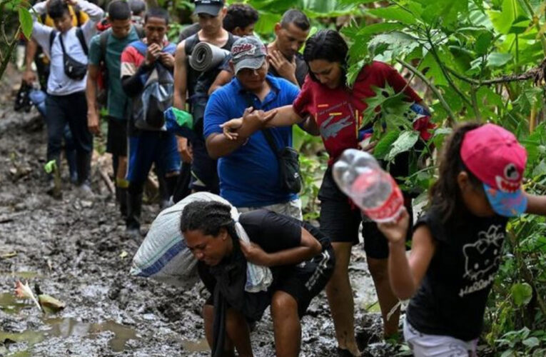 Panamá realizará pruebas de VIH a migrantes que lleguen por el Darién