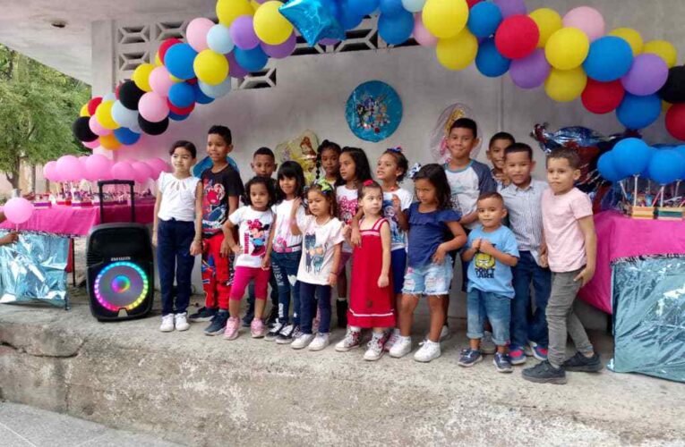 Niños de la Páez festejaron en grande