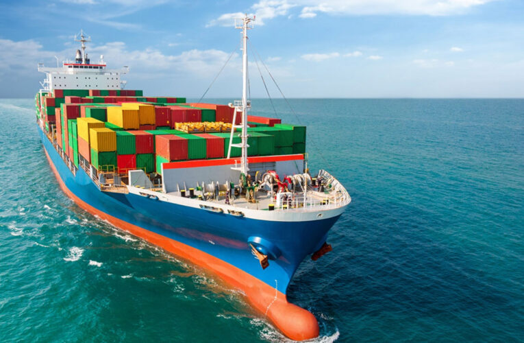 Suspenden servicios de envíos marítimos por nuevas regulaciones