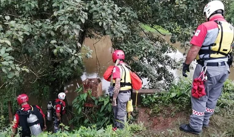 Mueren 3 migrantes venezolanos cuando una pickup cayó al río en Costa Rica