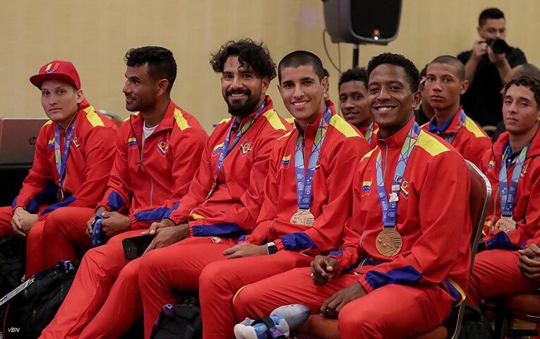 Fútbol playa a otro compromiso en el Suramericano de Playa