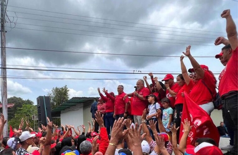 Diosdado Cabello: Si insisten en la violencia nos iremos a la calle a defender la revolución