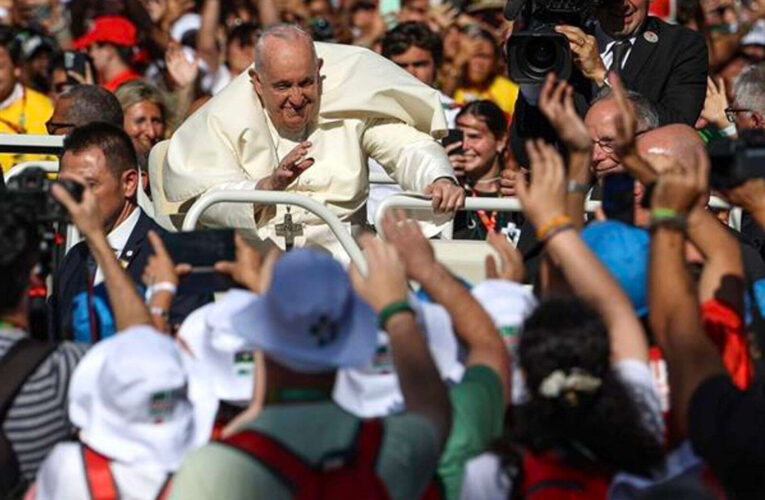 El Papa pide a jóvenes no fiarse de ilusiones del mundo virtual en la JMJ