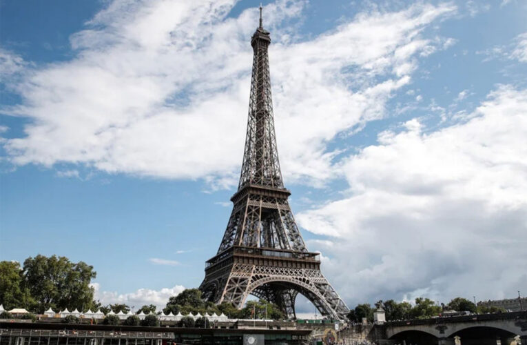 Torre Eiffel regresa a la normalidad tras falsa amenaza de bomba