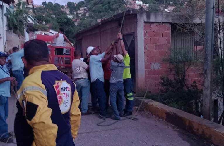 En Los Olivos sufren por trabajo de electricidad inconcluso