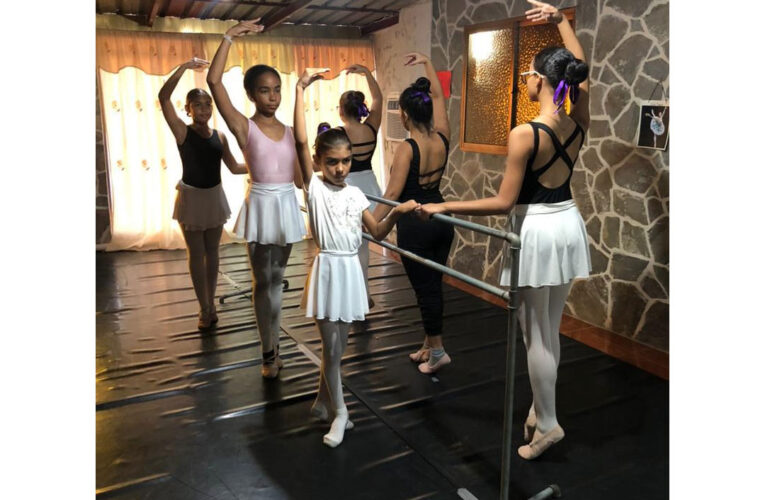 La Escuela D’Franali ofrece su plan vacacional de Ballet Clásico