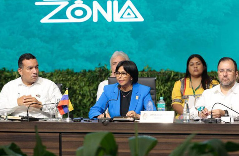 Gobierno de Maduro propugna el rescate de la Amazonía