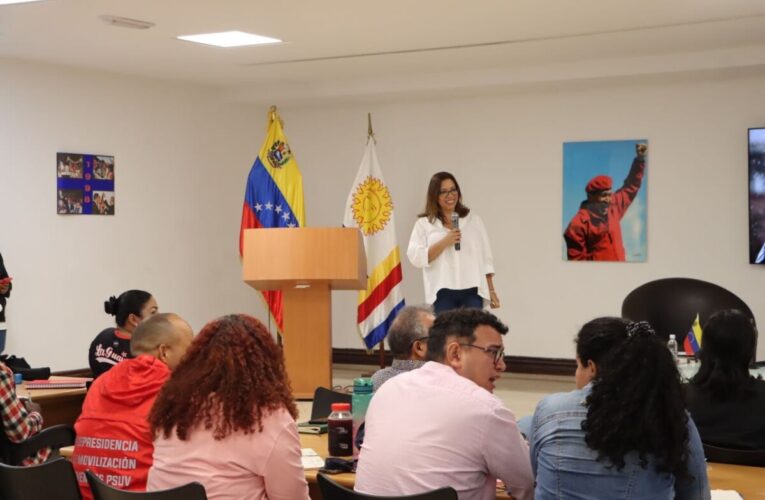 PSUV realiza taller de Liderazgo Colectivo para militantes de La Guaira