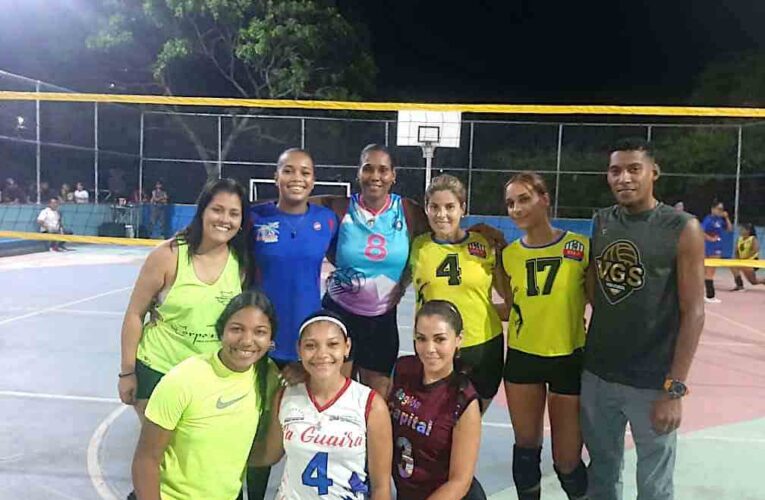 Voleibol de estrellas se realizó en Guaracarumbo