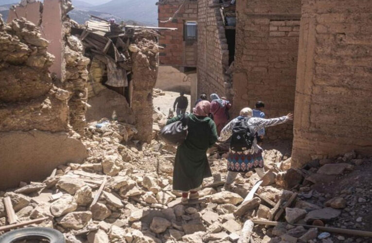 Suben a 2.681 fallecidos por terremoto en Marruecos