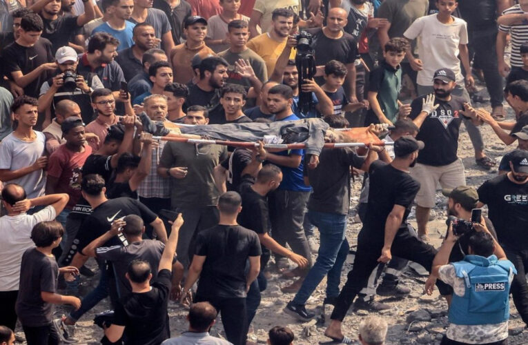 Suben a 1.800 los muertos en Gaza por bombardeo israelí