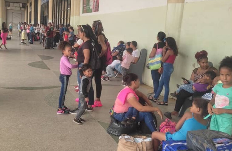 Buses Sitssa dejan varados a pasajeros para Caracas