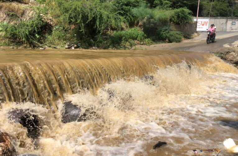 El río Marapa El Piache está amenazante