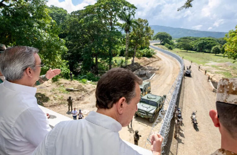 República Dominicana inaugura primer tramo de muro en frontera con Haití