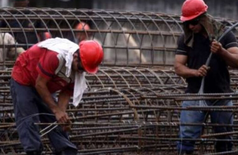 Pedirán al gobierno peruano que venezolanos cubran déficit laboral