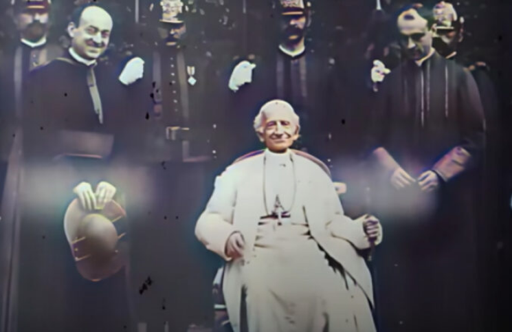 Conoce el primer video grabado de un Papa dando la bendición hace 127 años