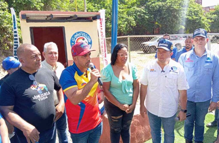 Ministro Rodolfo Marco Torres y gobernador Terán inauguraron 2 pozos