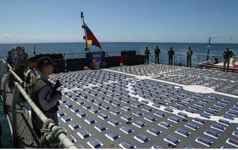 Caen 8 venezolanos con 3.500 kilos de cocaína en Barbados