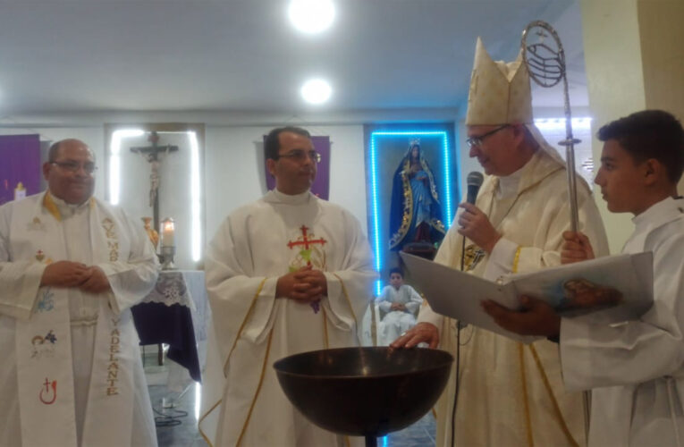 Padre Onorio toma posesión de la parroquia Inmaculado Corazón de María en Pariata