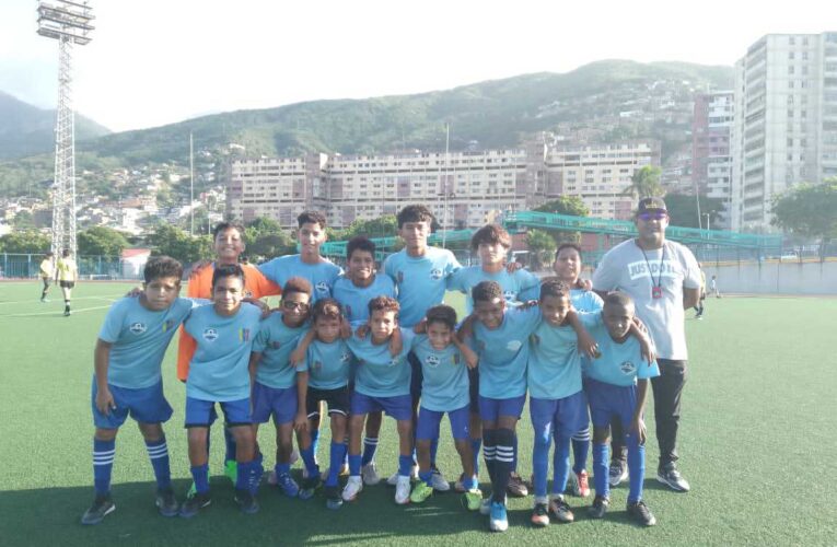 Vargas Sport club dominó fútbol navideño de Li-menor