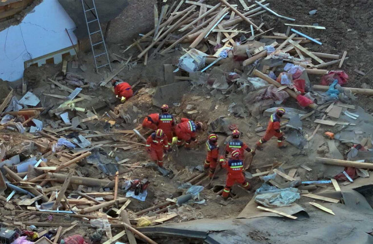 Terremoto en China causa al menos 127 muertos y 734 heridos