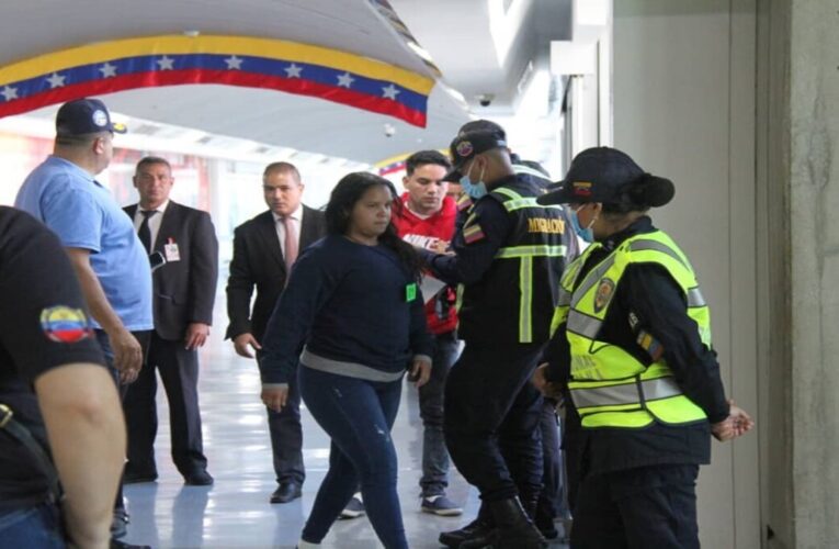 Islandia prepara segundo vuelo de repatriación de venezolanos para enero