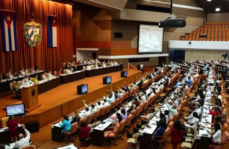 Asamblea de Cuba aprueba la eutanasia en el país
