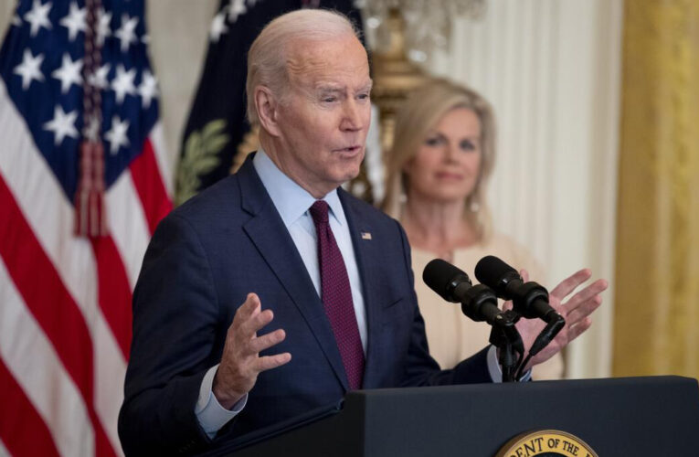 Biden demandó a Texas por ley que permite detener a migrantes