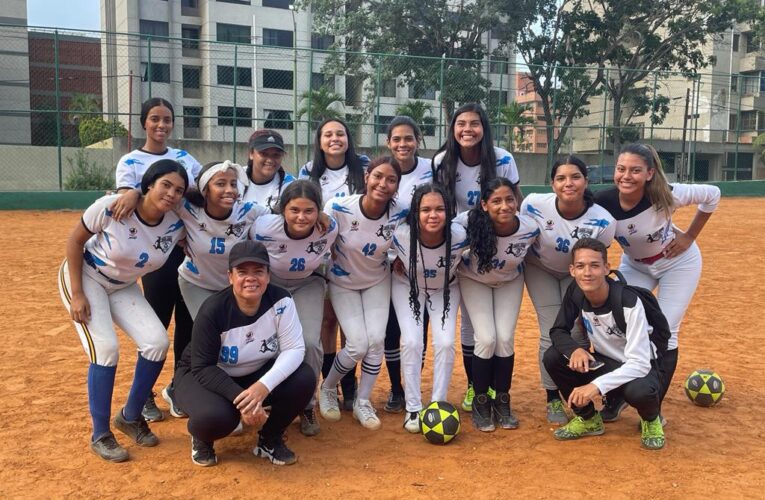 Unión Caribe Sport se prepara para final de kickingball