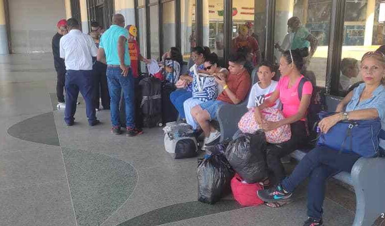 Pasajeros a Valencia son obligados a hacer trasbordo en Maracay