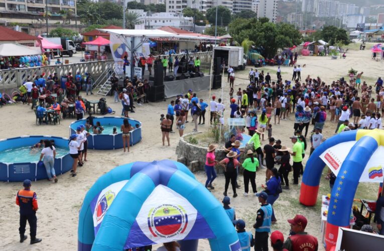 Festival de Carnaval Mostacho Fest arrancó en La Guaira