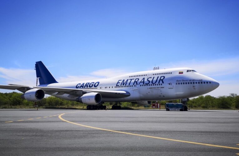 Avión venezolano-iraní despegó de Argentina rumbo a EE.UU