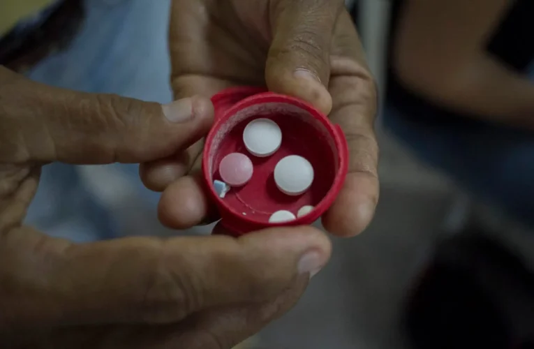 Alertan a venezolanos sobre efectos negativos de medicamentos de la India