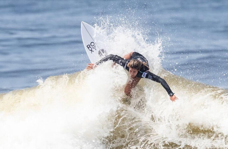 Kellyani Flores brilla como figura emergente del surf