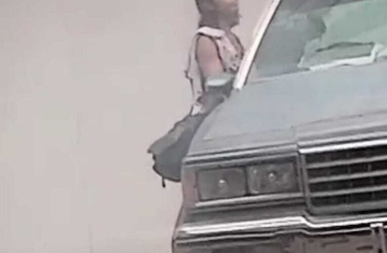Mujer intentó desvalijar un vetusto Chevrolet Impala en Maiquetía
