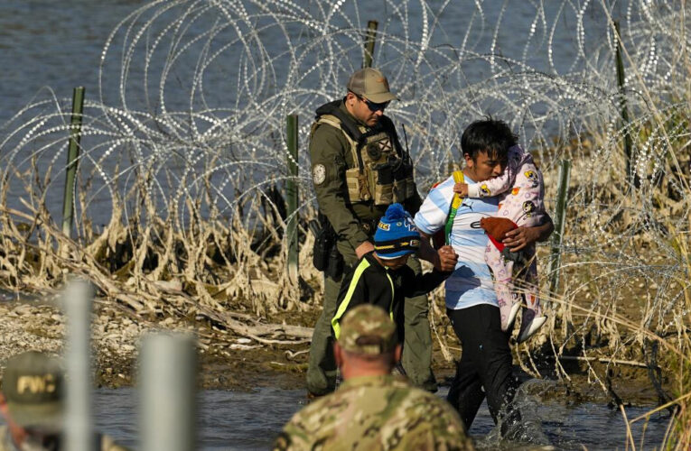 Patrulla fronteriza EEUU debe hacerse cargo de niños migrantes
