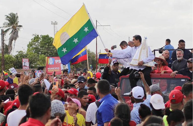 Maduro y Edmundo se lanzan a la calle