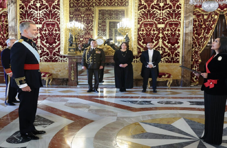Embajadora Gutiérrez entregó cartas credenciales ante el rey de España 