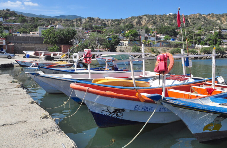 Autoridades buscan a 3 pescadores desaparecidos desde el lunes
