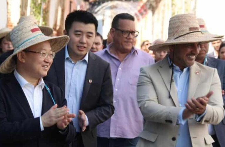 Ministro de Comercio Internacional de China visitó La Guaira